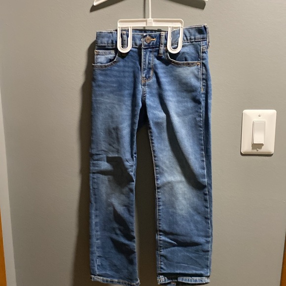 “WORN ONCE” GIRLS JEANS SIZE 7! IN GREAT CONDITION. SMOKE FREE HOME! - Picture 3 of 4